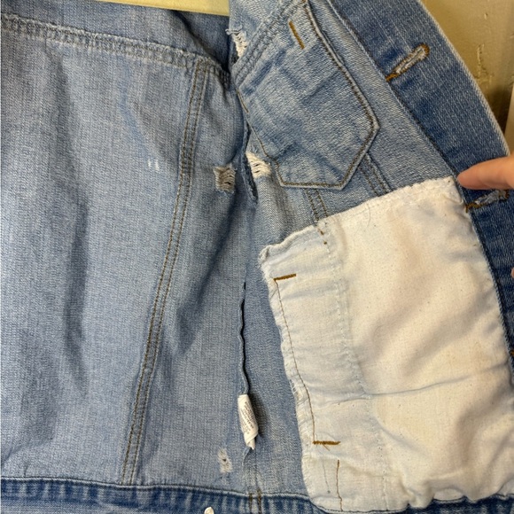Distressed Denim jacket women’s size Med - Picture 6 of 13